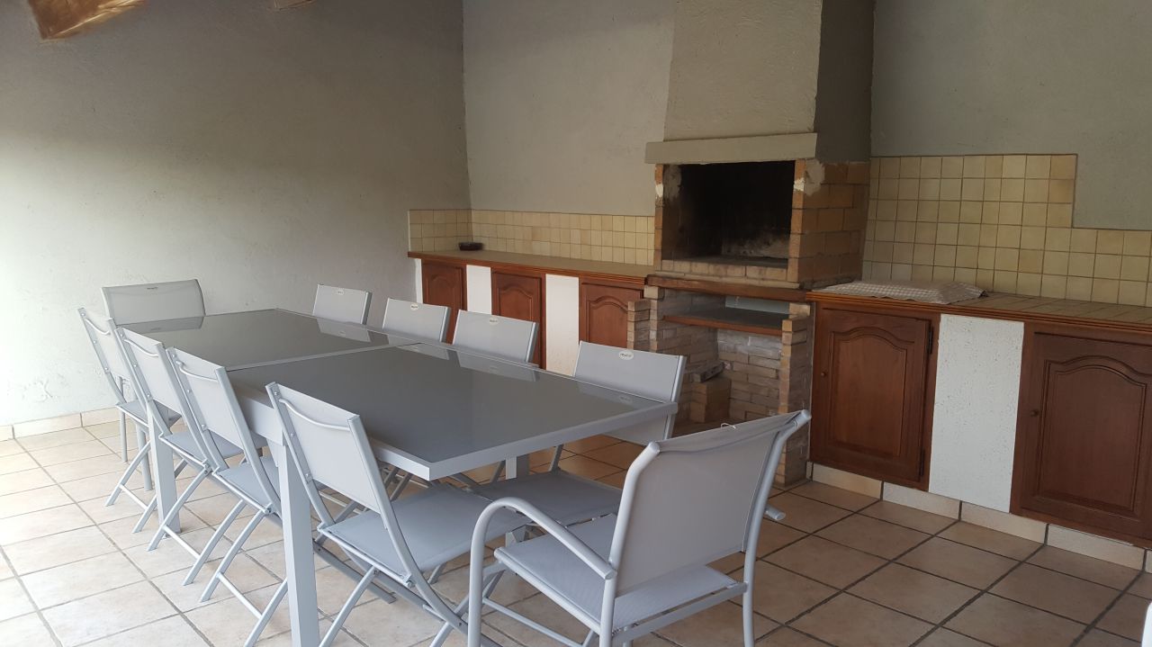 Gîte équestre 130m2 8 personnes au cœur du Lubéron