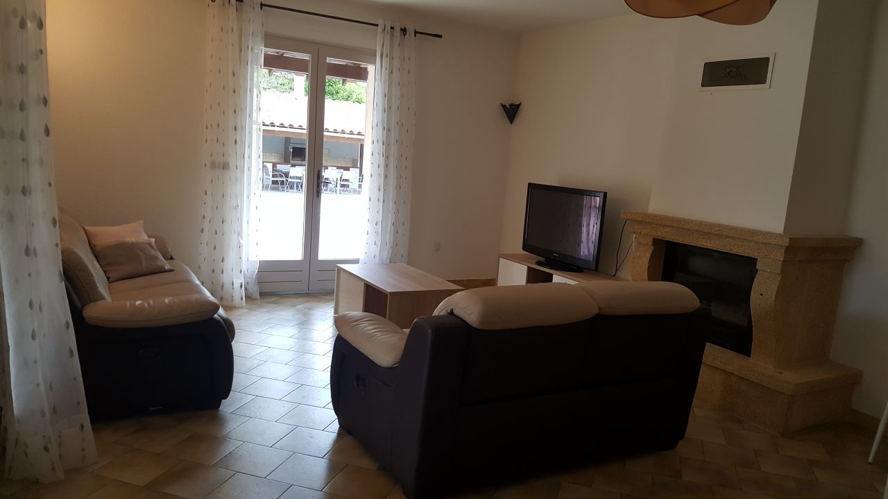 Gîte équestre 130m2 8 personnes au cœur du Lubéron