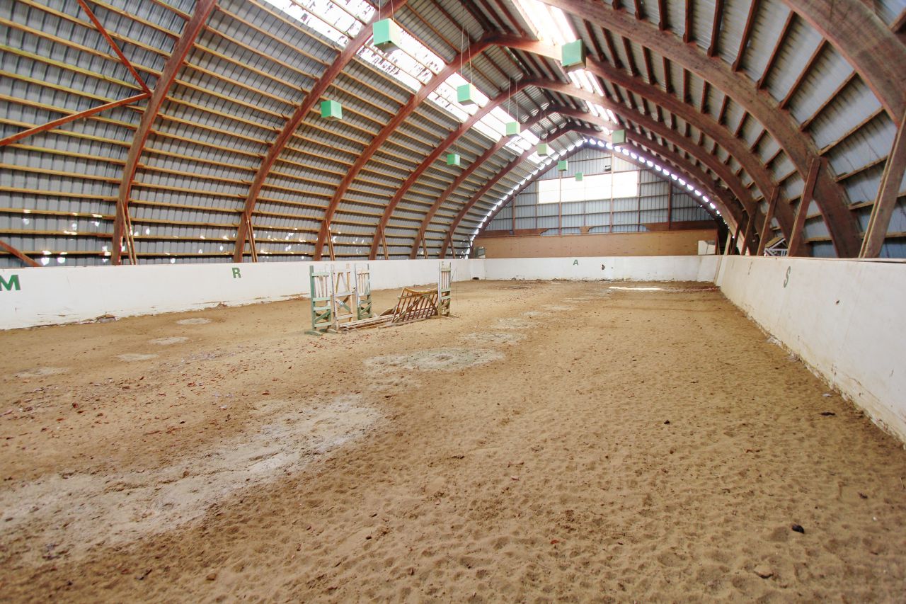 Manoir avec installations équestres sur 5,1 ha 