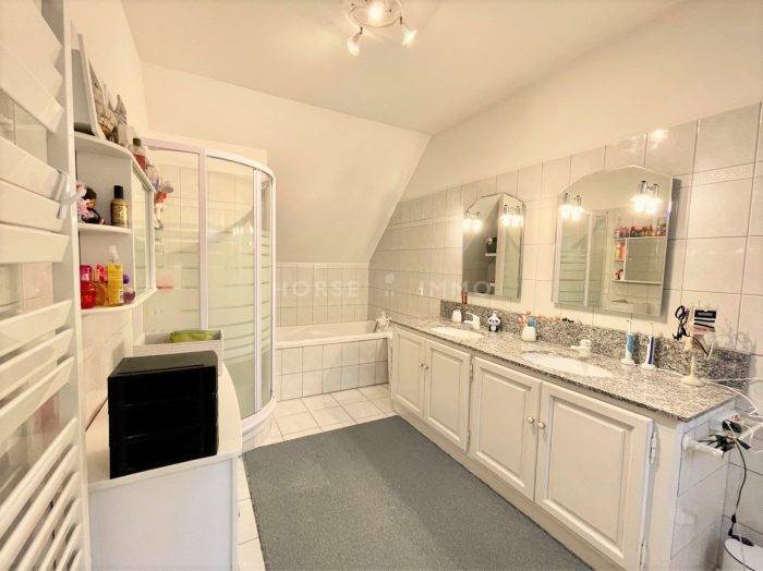 Propriété équestre en bordure de rivière