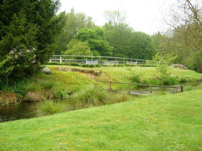 Propriété équestre en bordure de rivière