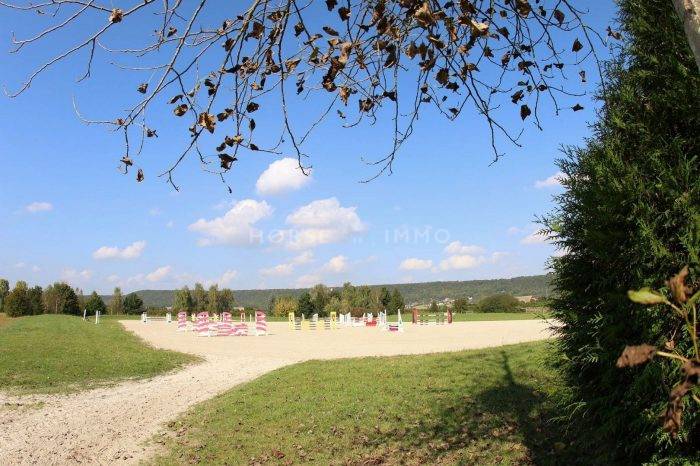Superbe Haras de 26 ha à 1 heure de Paris