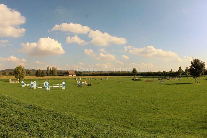 Superbe Haras de 26 ha à 1 heure de Paris