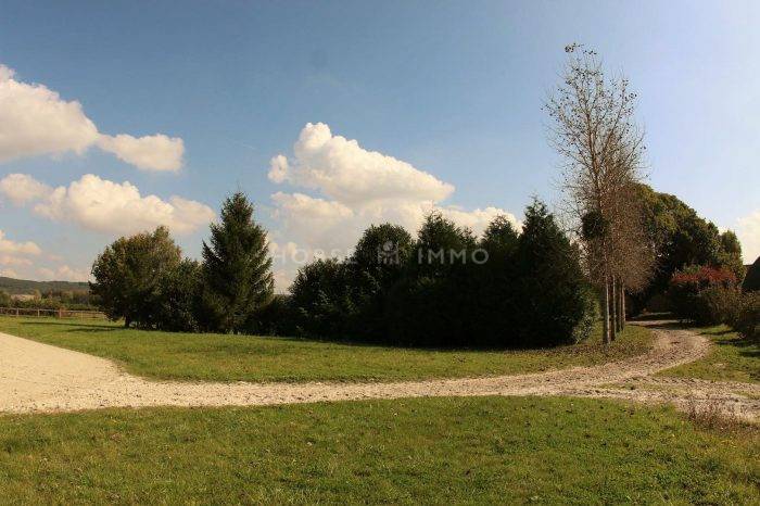 Superbe Haras de 26 ha à 1 heure de Paris