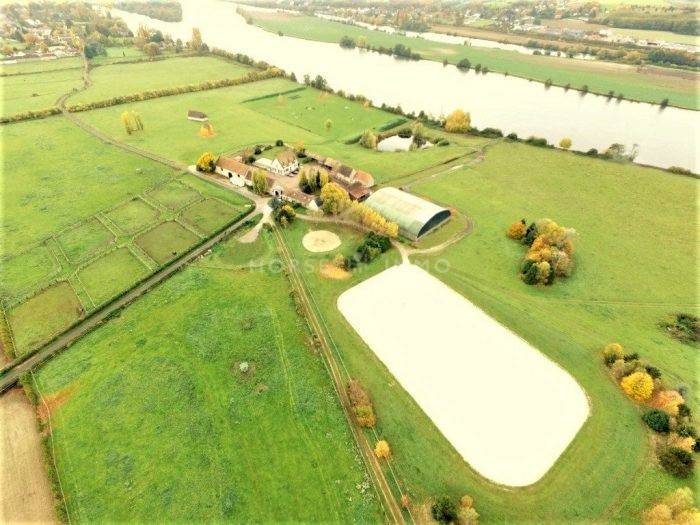 Superbe Haras de 26 ha à 1 heure de Paris