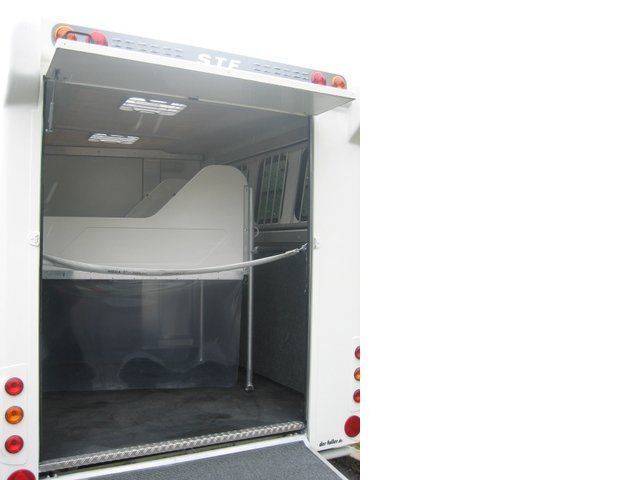 REMORQUE STEINSBERGER 3 CHEVAUX & SELLERIE