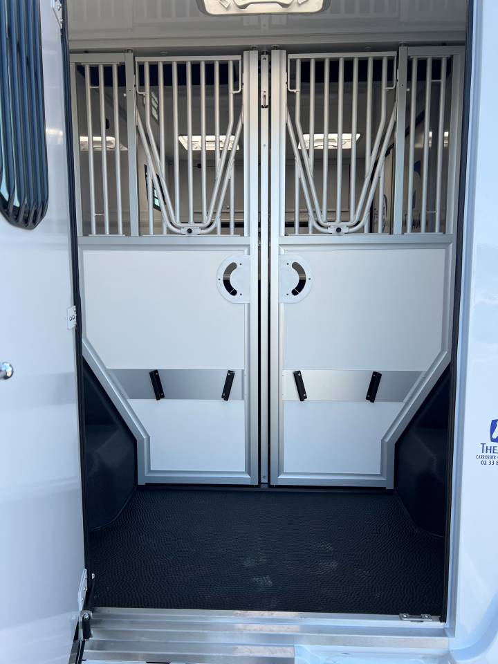 Location de camion GUICHEN