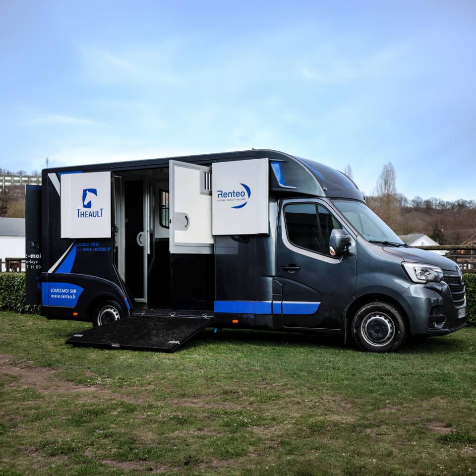 Location camion pour chevaux LAMORLAYE