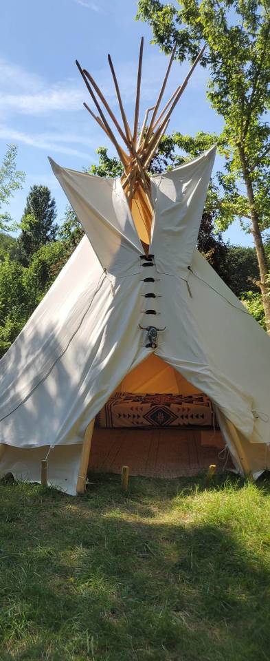 hébergement dans un tipi avec votre cheval