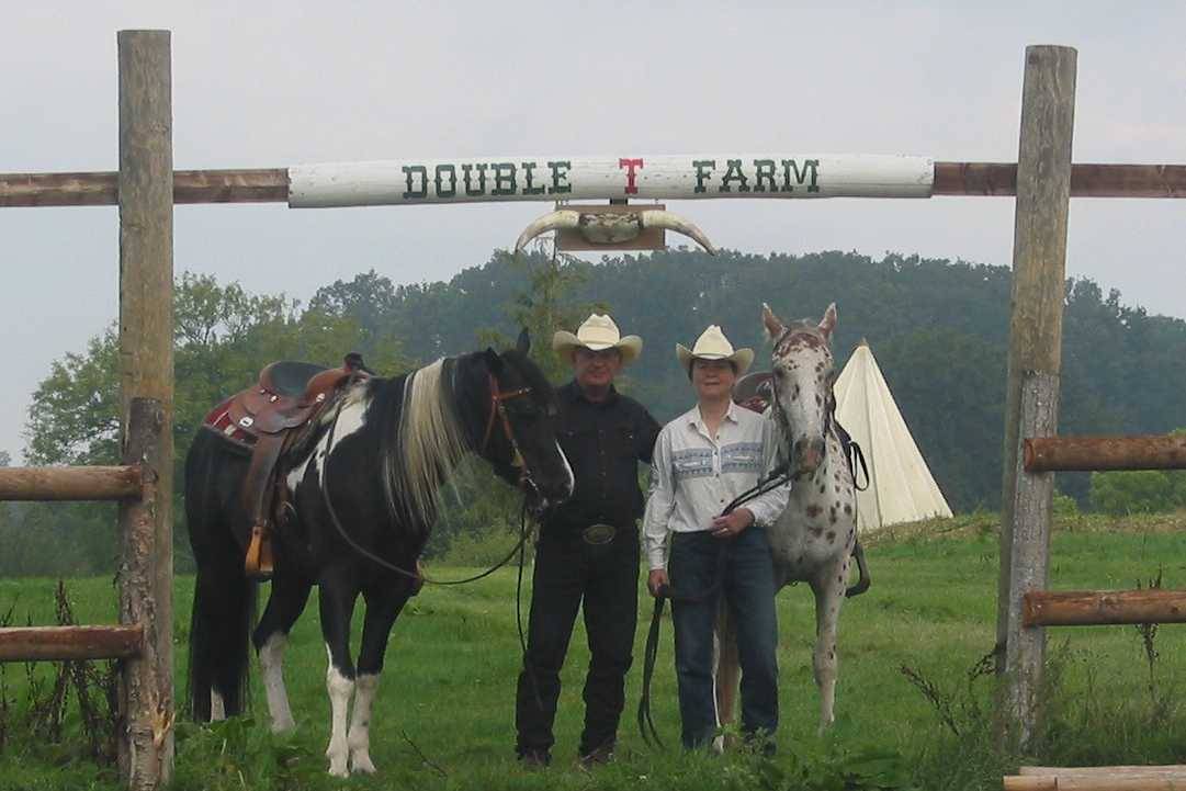DOUBLE T FARM : centre &eacute;questre western et pensions 
