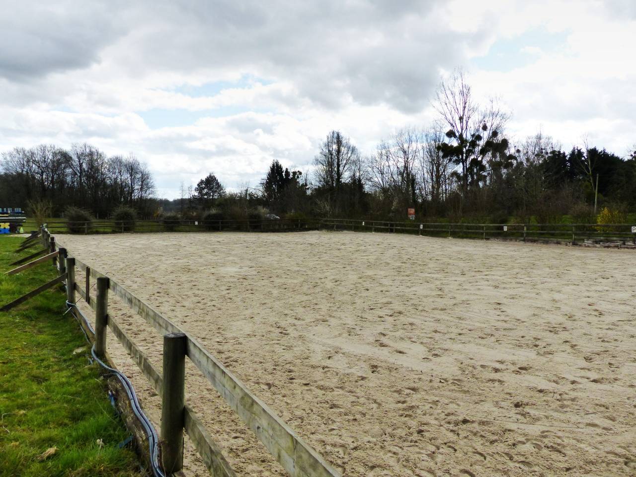 Ecurie de propriétaires sur 3,5 ha 