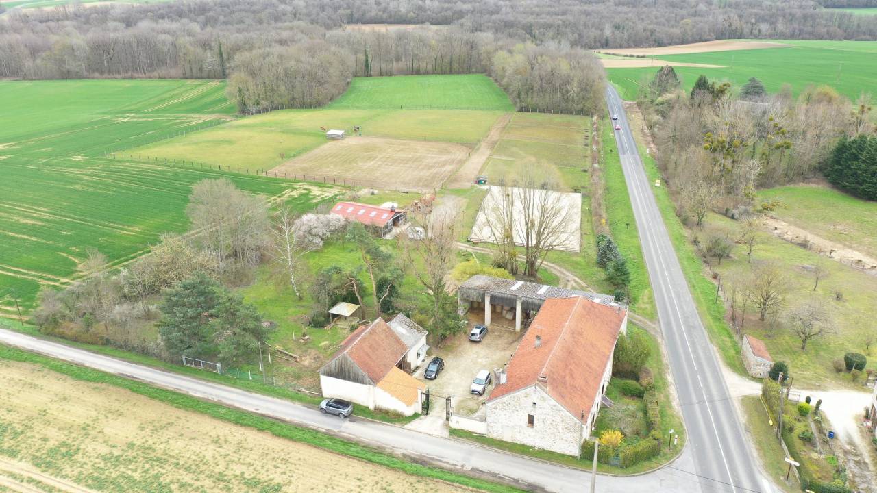 Ecurie de propriétaires sur 3,5 ha 