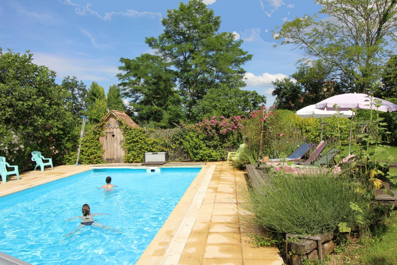 maison de vacances 4*,piscine, prés abris et carrière 