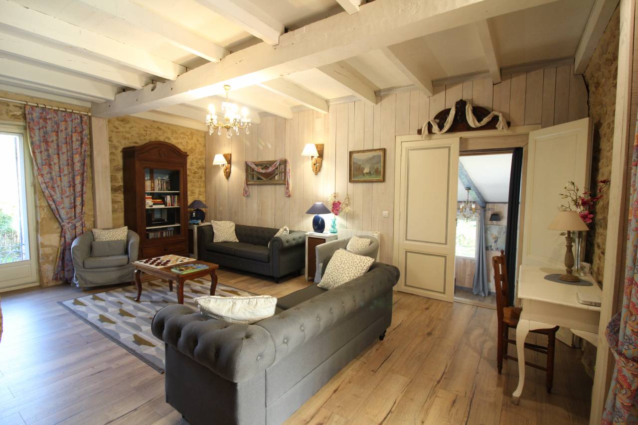 maison de vacances 4*,piscine, prés abris et carrière 