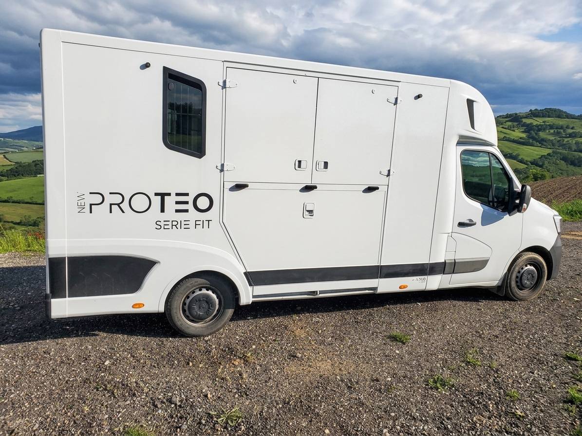 Location camion pour chevaux secteur LYON
