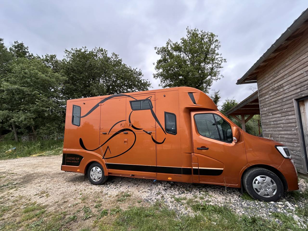 Location camion pour chevaux secteur Cazères