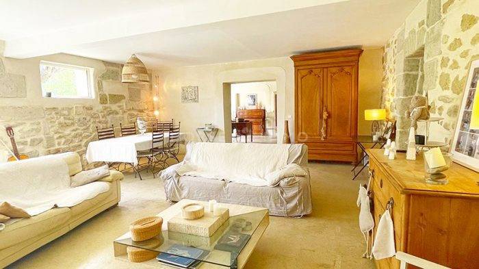 Provence - Domaine de charme avec dépendances équestres