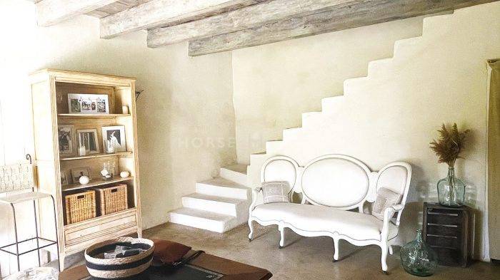 Provence - Domaine de charme avec dépendances équestres