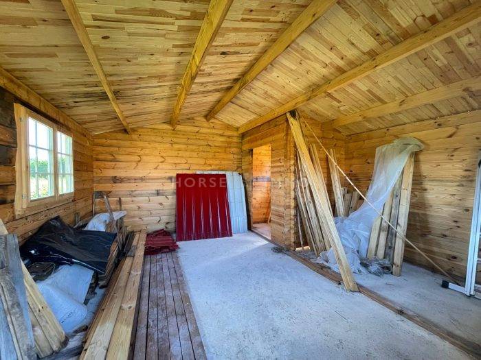 Terrain de 11 hectares avec partie constructible