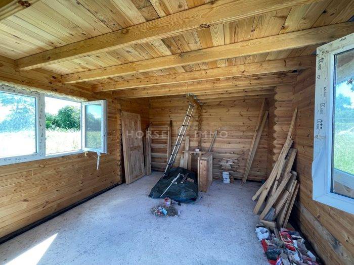 Terrain de 11 hectares avec partie constructible