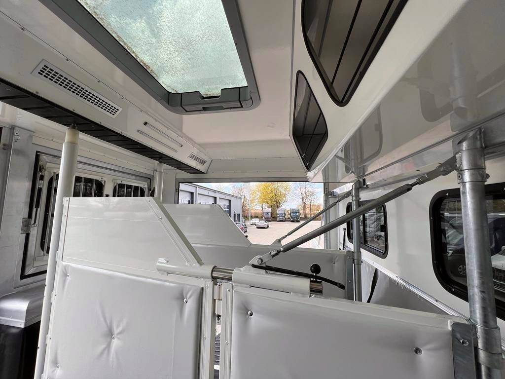 FUSO CANTER 9C18 POP OUT