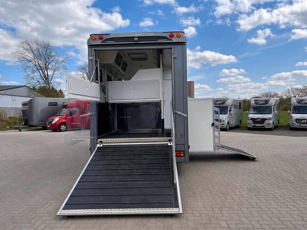 FUSO CANTER 9C18 POP OUT