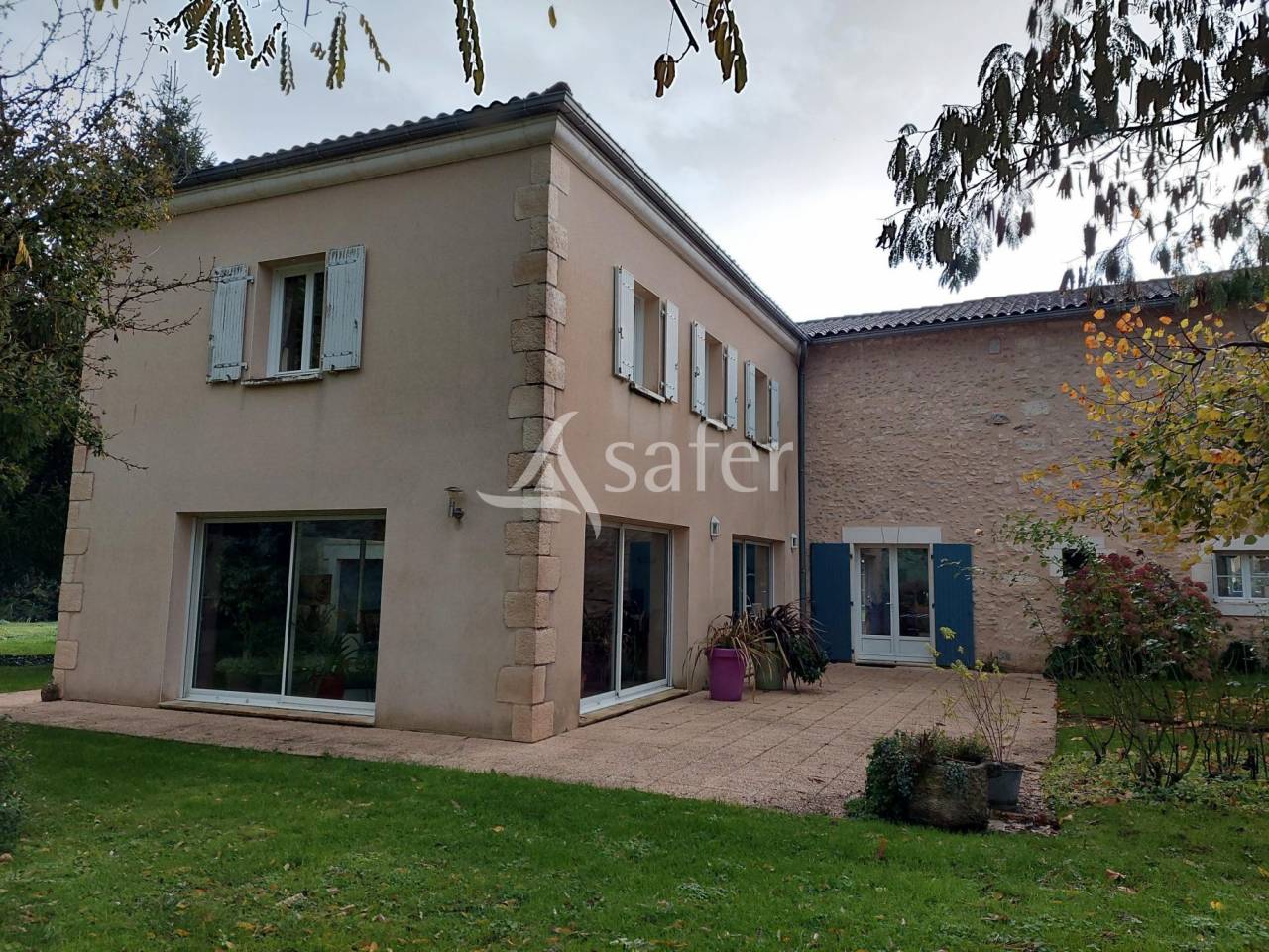 Belle propri&eacute;t&eacute; agricole diversifi&eacute;e sur 44ha avec irrigation