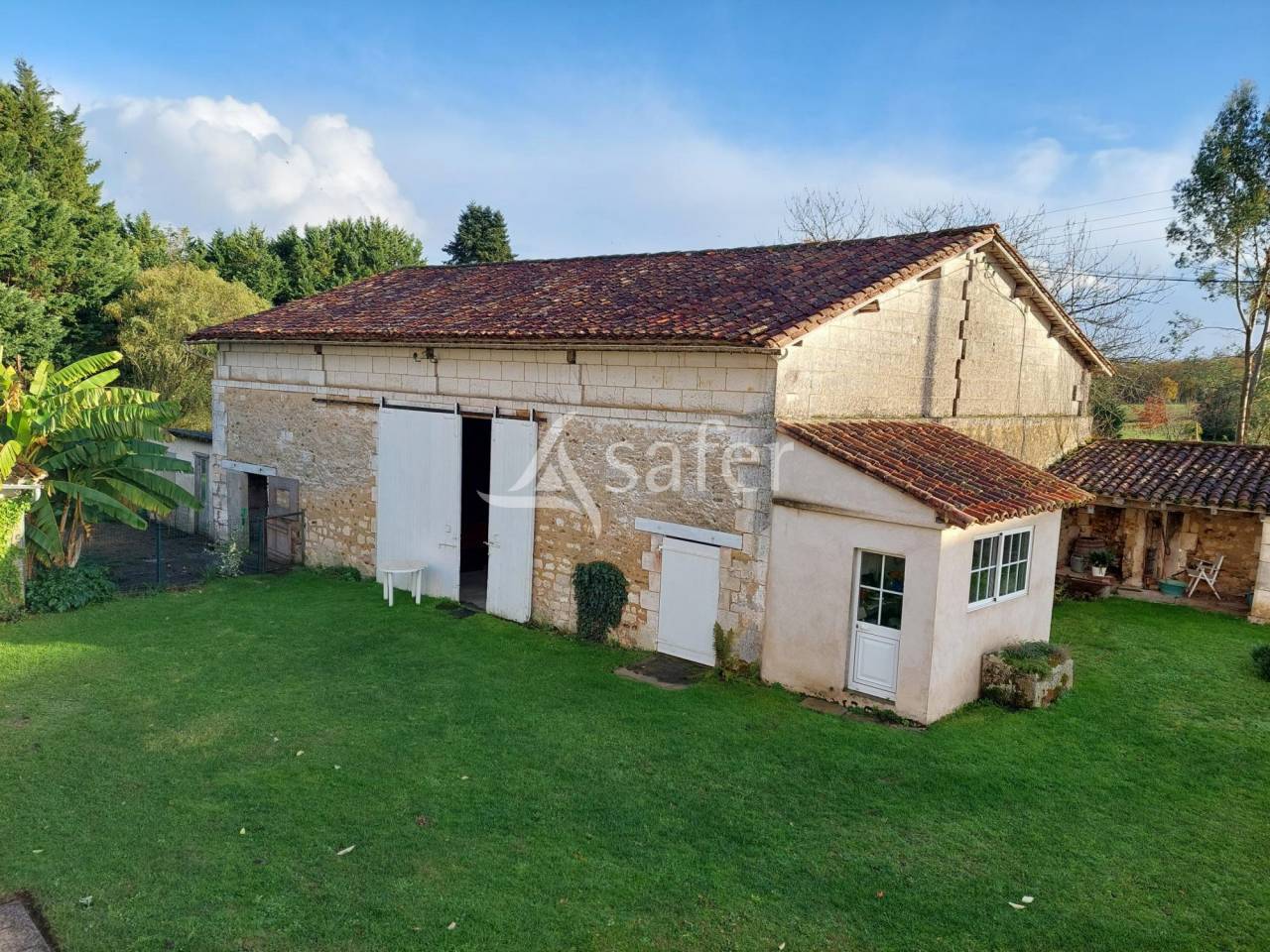 Belle propri&eacute;t&eacute; agricole diversifi&eacute;e sur 44ha avec irrigation