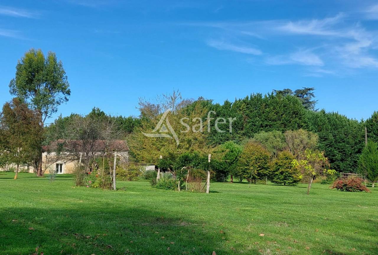 Belle propri&eacute;t&eacute; agricole diversifi&eacute;e sur 44ha avec irrigation
