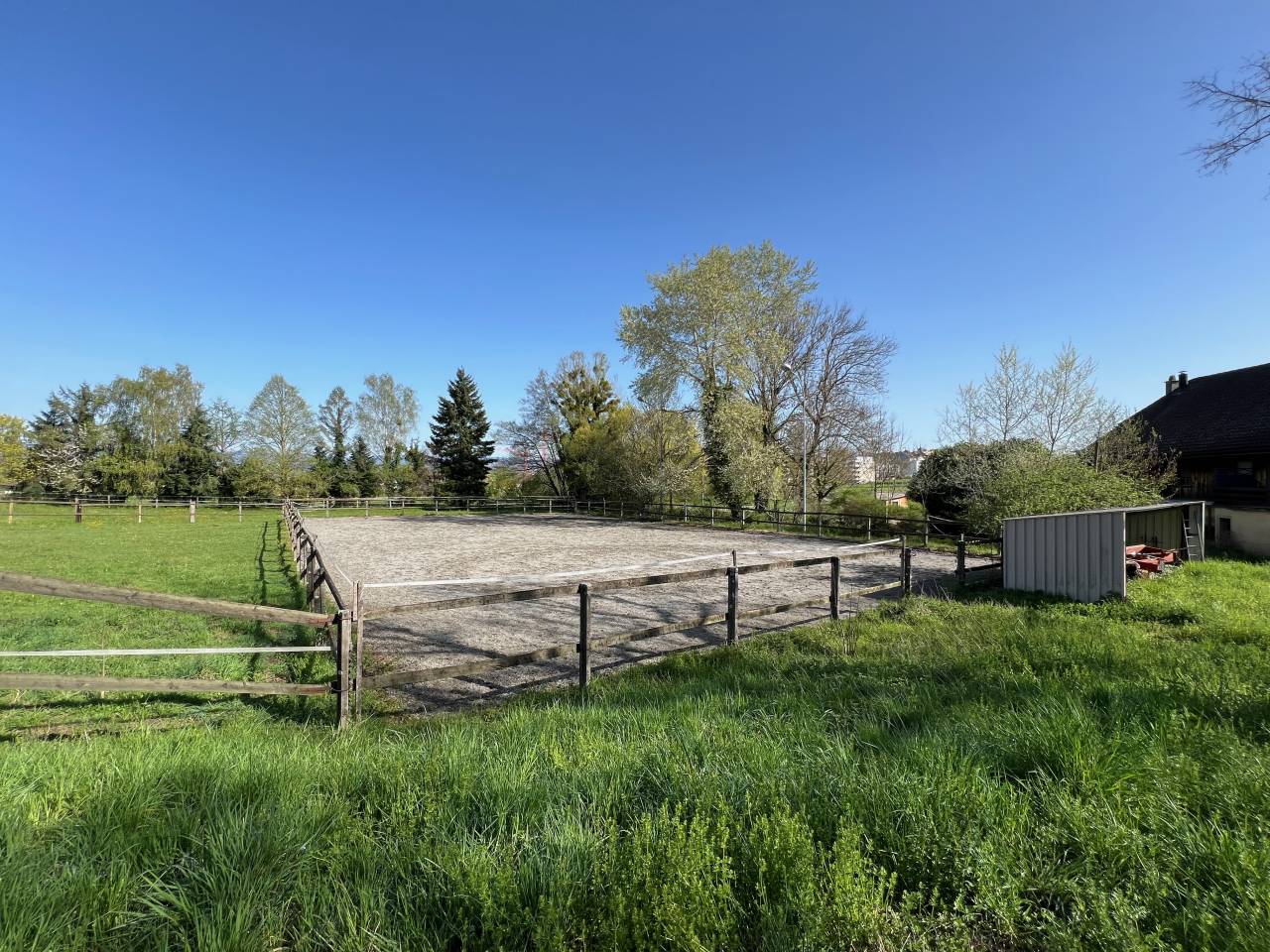 RARE Domaine équestre isolé proche de IENA