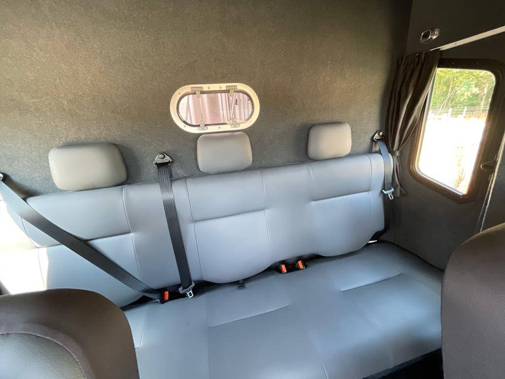 Location camion pour chevaux proche Évreux