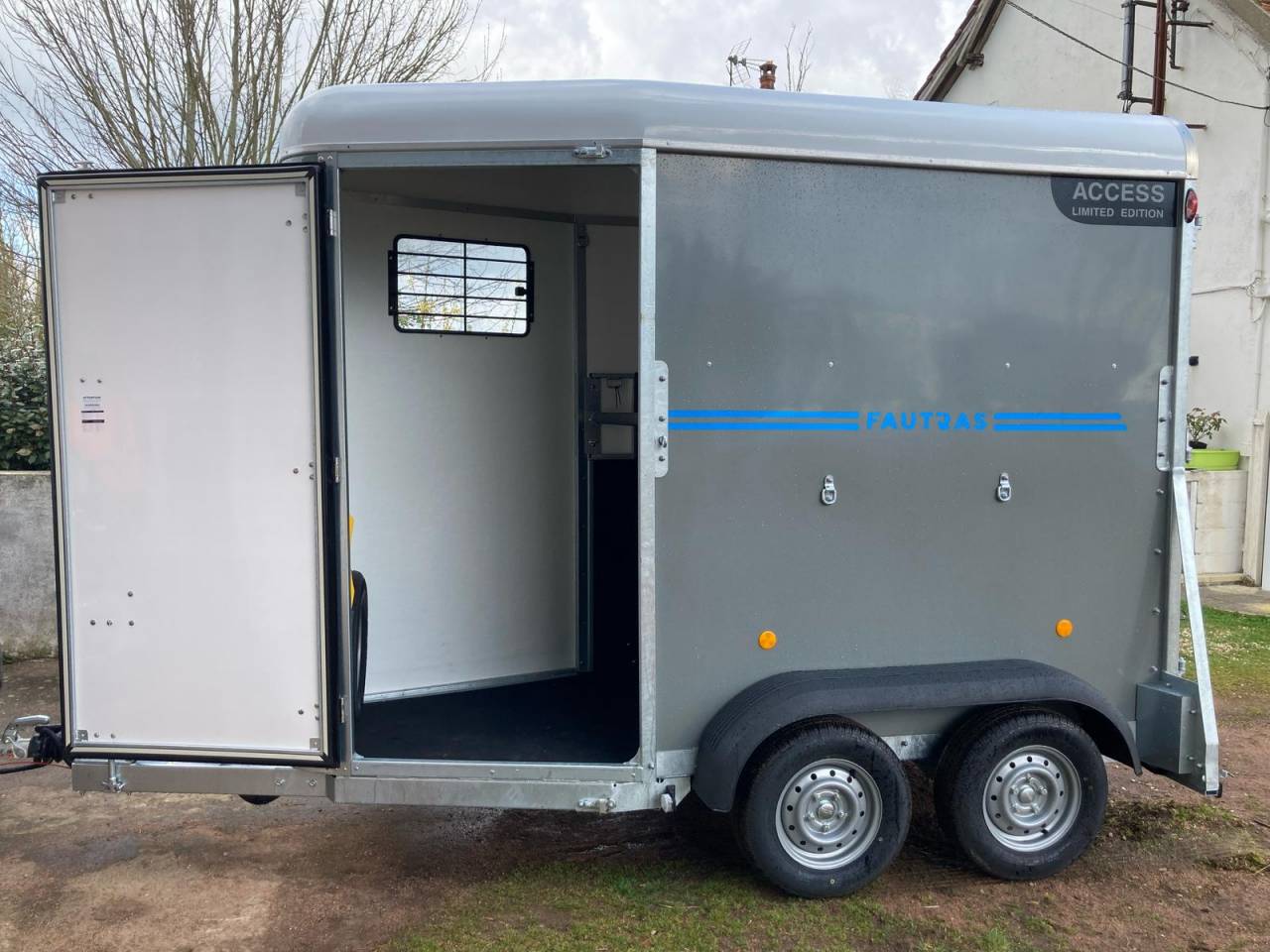 Location Van 1.5 place 