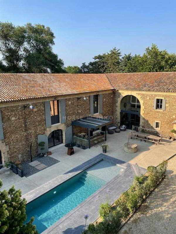 Splendide domaine proven&ccedil;al avec d&eacute;pendances &eacute;questres