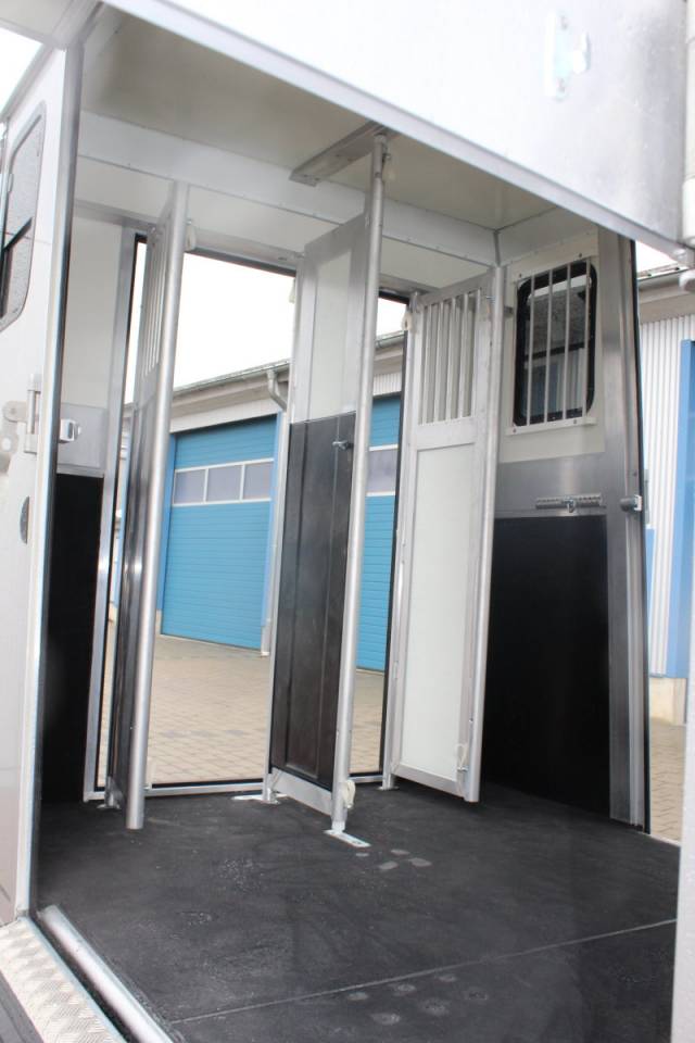 REMORQUE ANKA 2 CHEVAUX STALLION DOUBLE PONT & SELLERIE