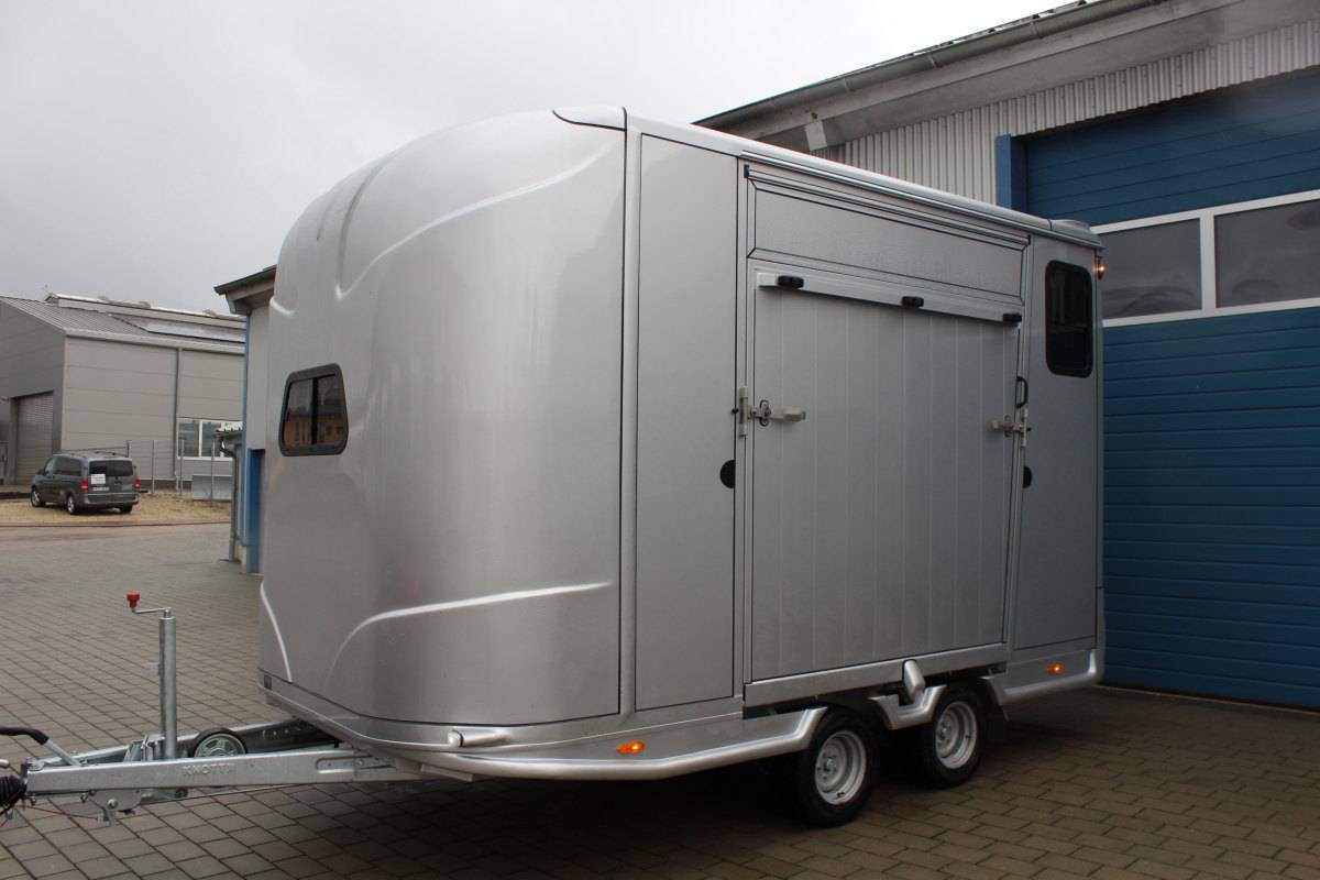 REMORQUE ANKA 2 CHEVAUX STALLION DOUBLE PONT & SELLERIE