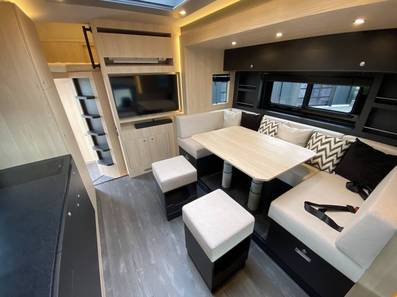 STX 26/420 - STOCK / A partir de 4190 € HT par mois