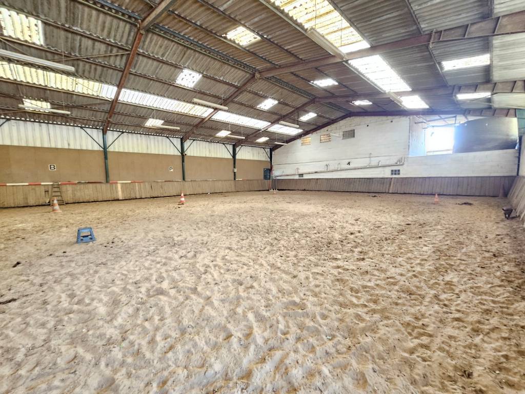 ÉCURIE MULTI ACTIVITÉ 