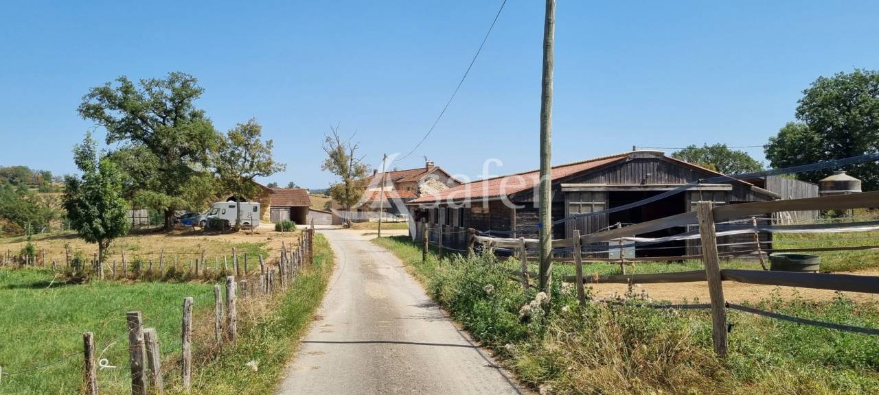 Propri&eacute;t&eacute; &eacute;questre de plus de 5 ha en AVEYRON