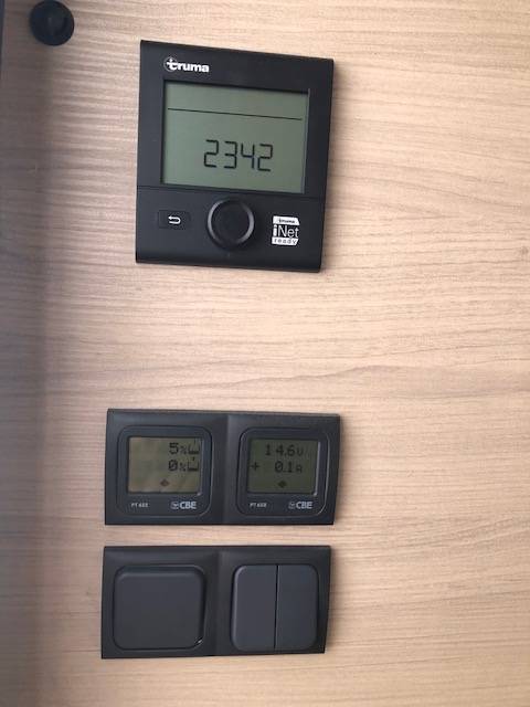 caravane full options de demonstration  4 couchages...