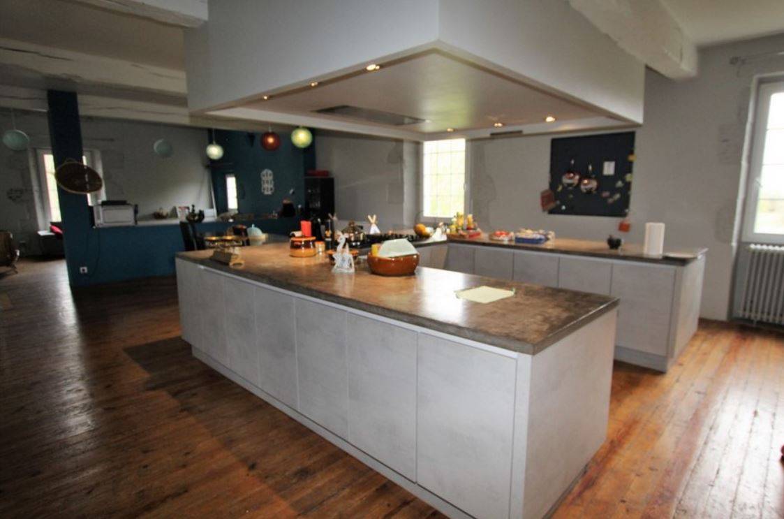 DOMAINE A VOCATION EQUESTRE SUR 7 HA