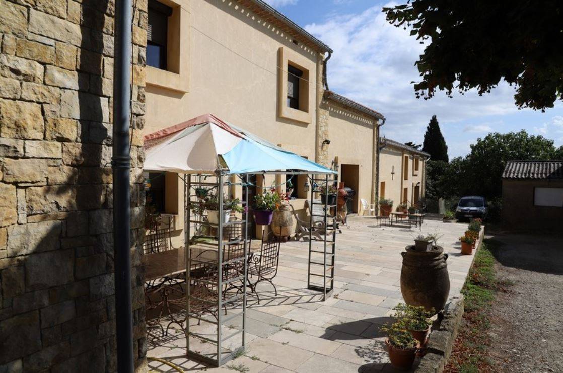 MAGNIFIQUE PROPRIETE A VOCATION EQUESTRE SUR 42 HA