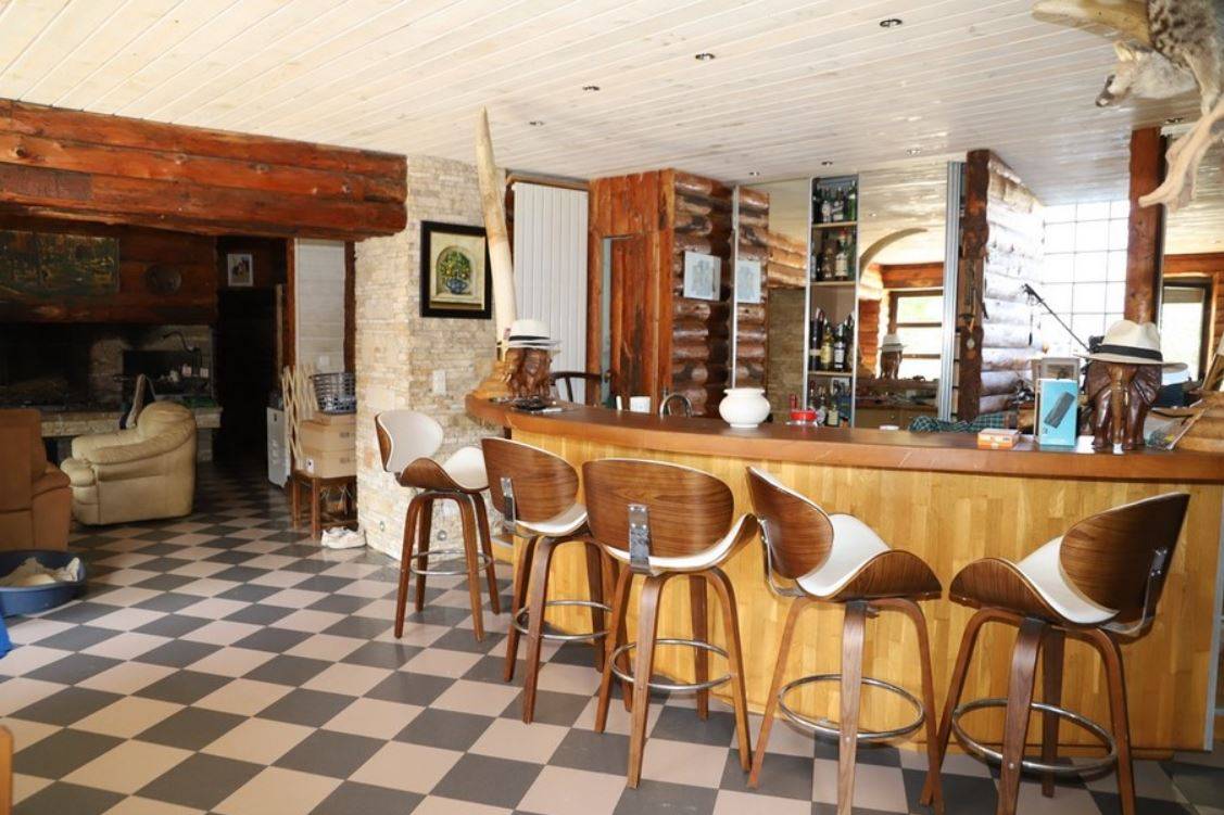 MAGNIFIQUE PROPRIETE A VOCATION EQUESTRE SUR 42 HA