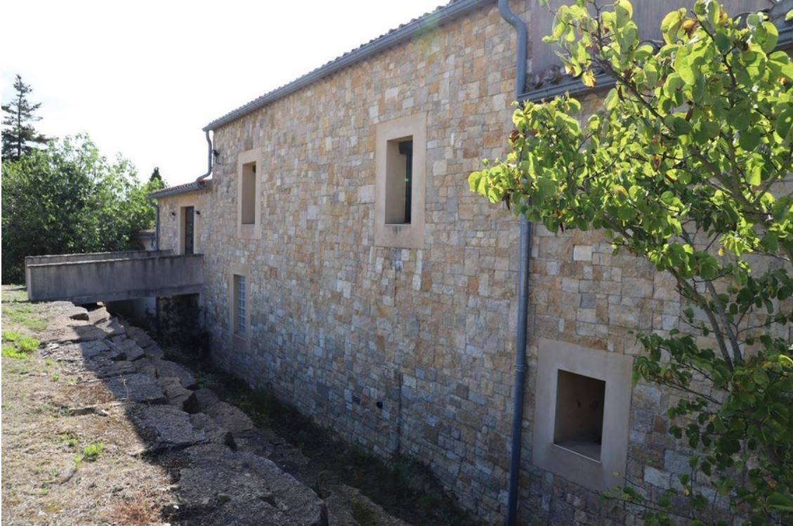 MAGNIFIQUE PROPRIETE A VOCATION EQUESTRE SUR 42 HA