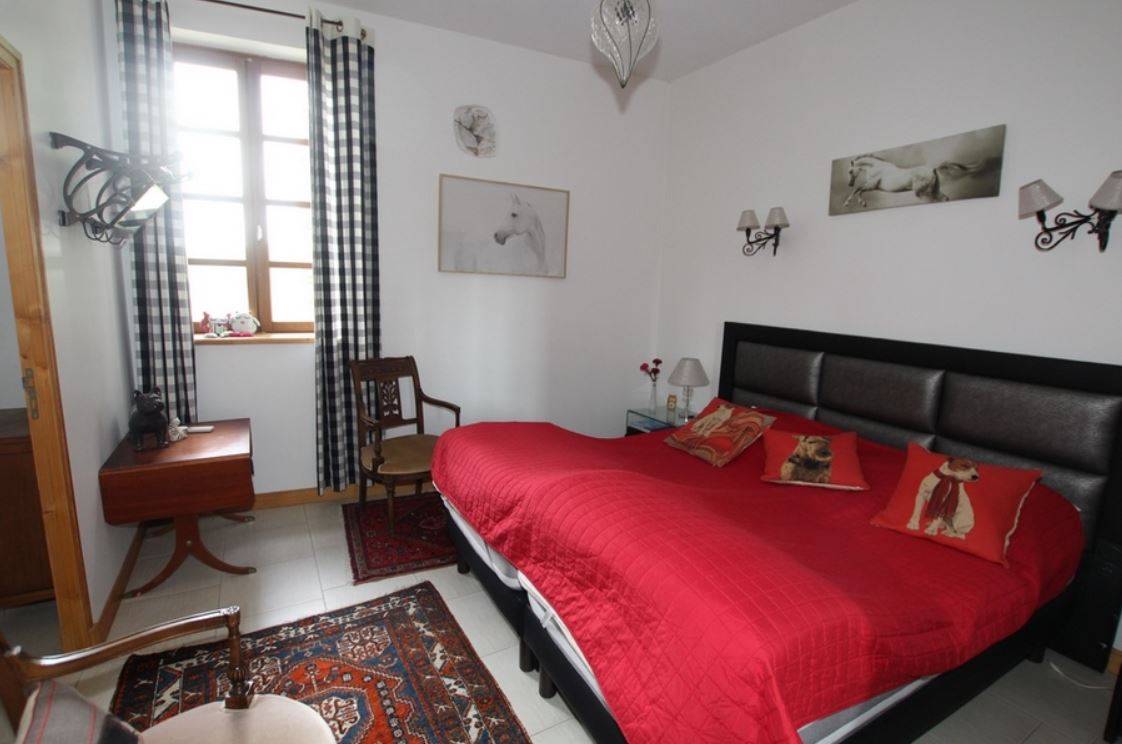 DOMAINE EQUESTRE SUR 60 HA