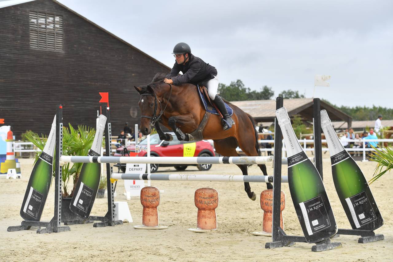 SUPER JUMENT AMATEUR