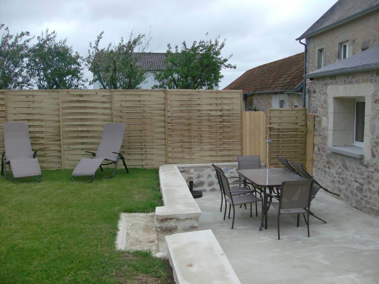 Corps de ferme sur 8H