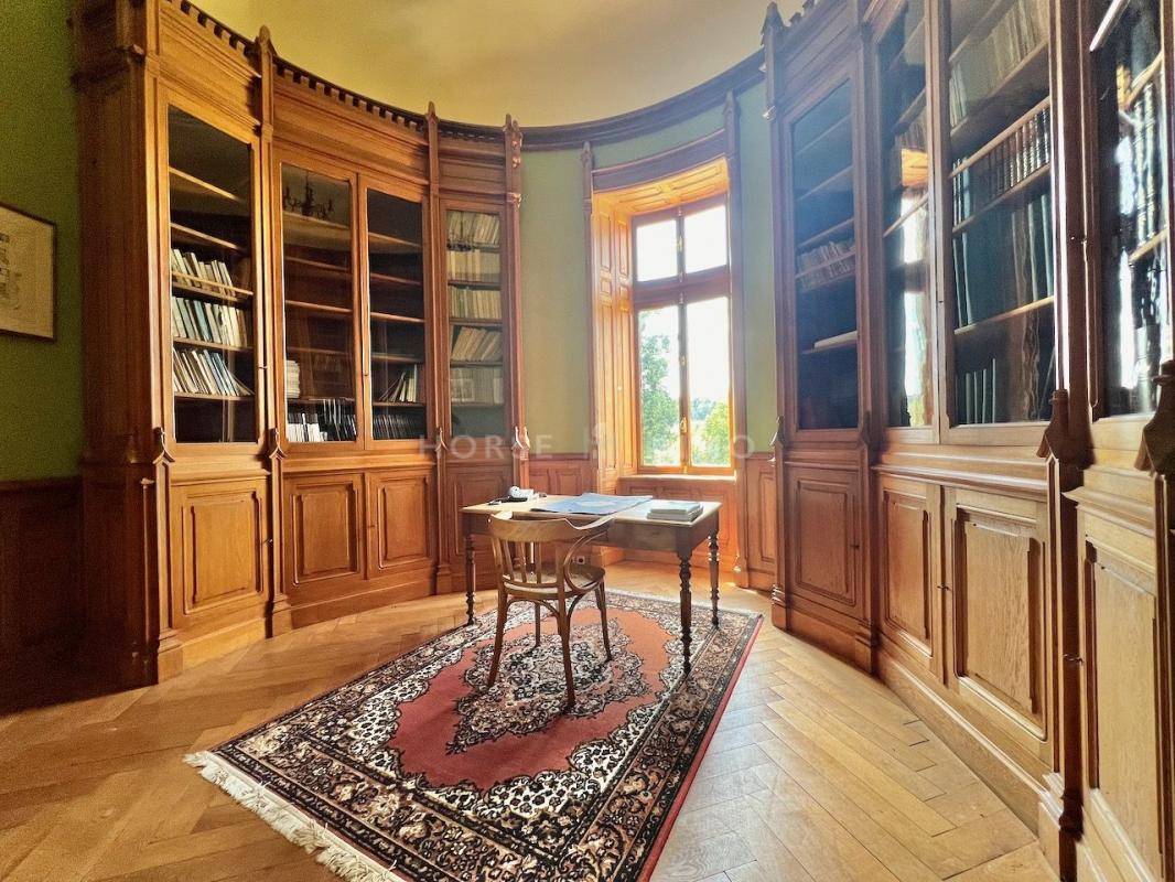 Chateau classé 130ha