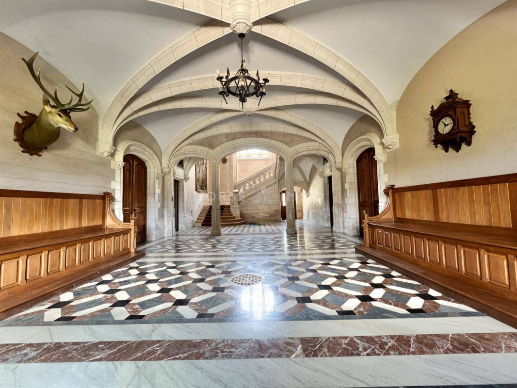 Chateau classé 130ha
