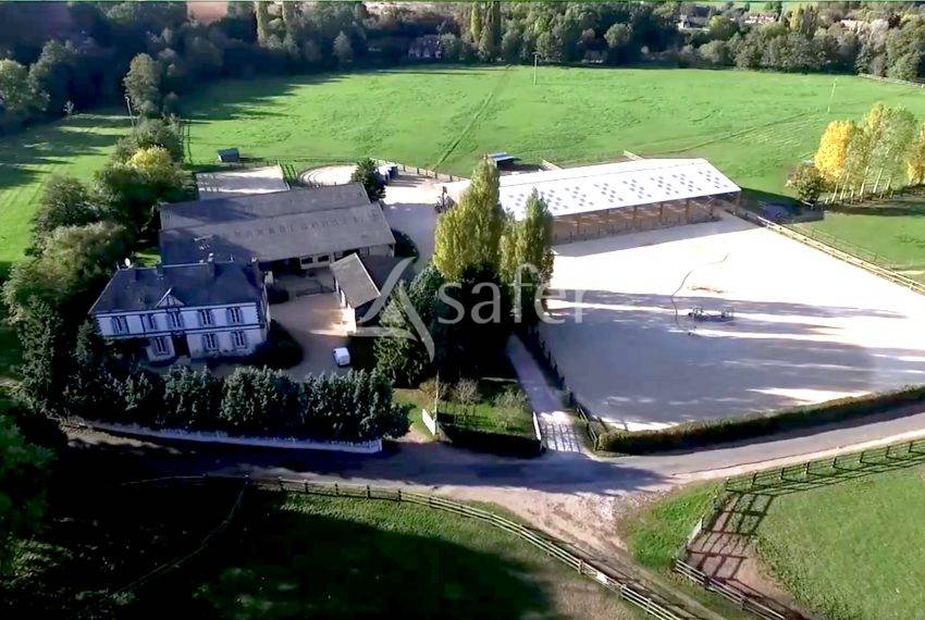 Structure Equestre 17ha