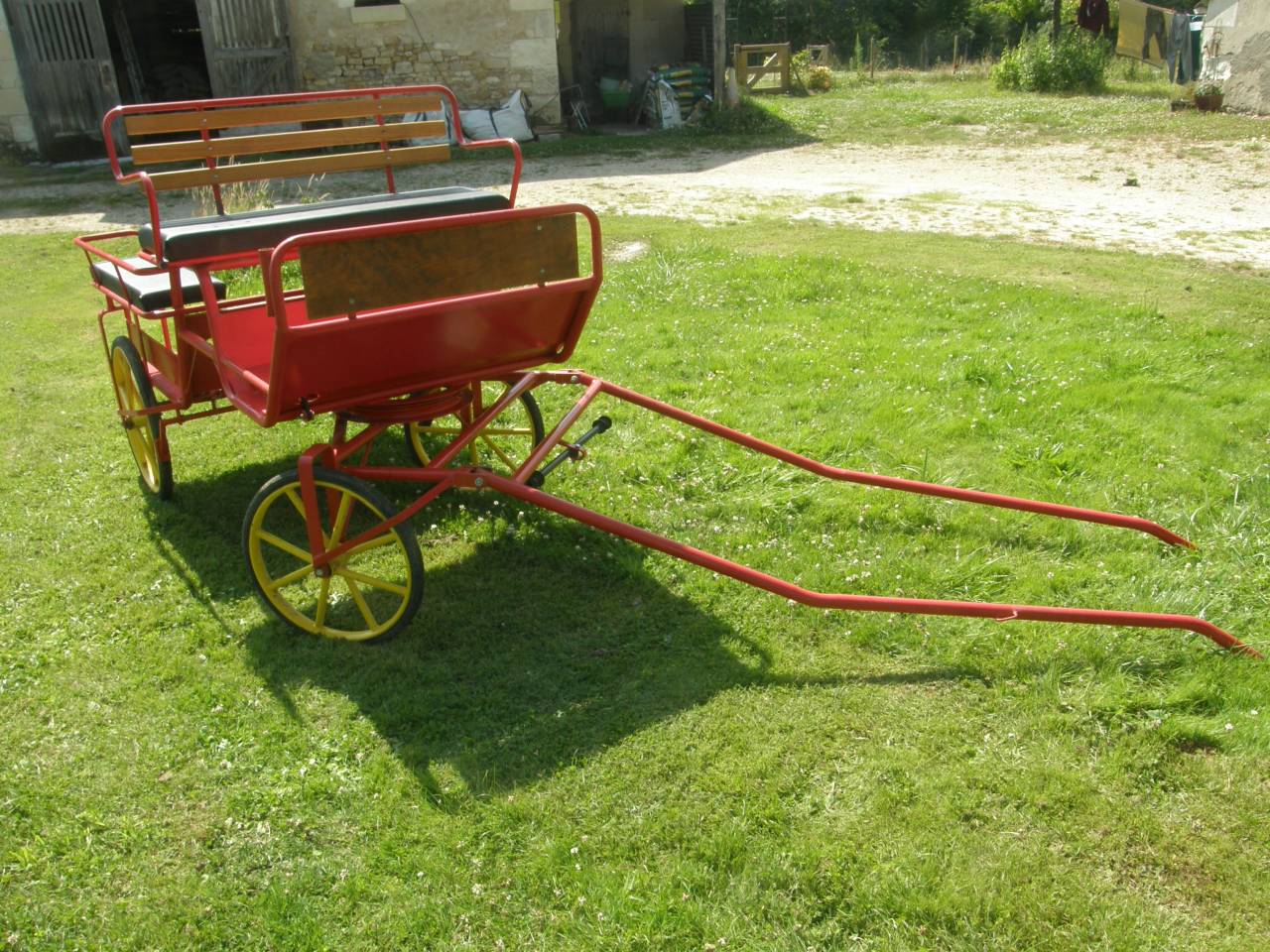 Voiture hippomobile 6 places